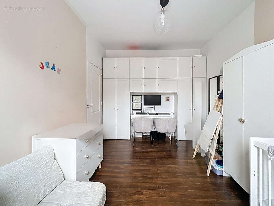 Appartement à SURESNES