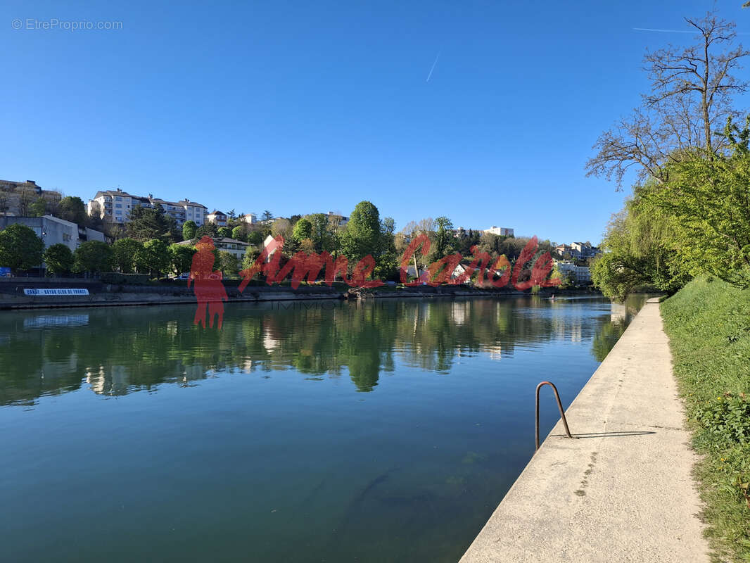 Appartement à LE PERREUX-SUR-MARNE