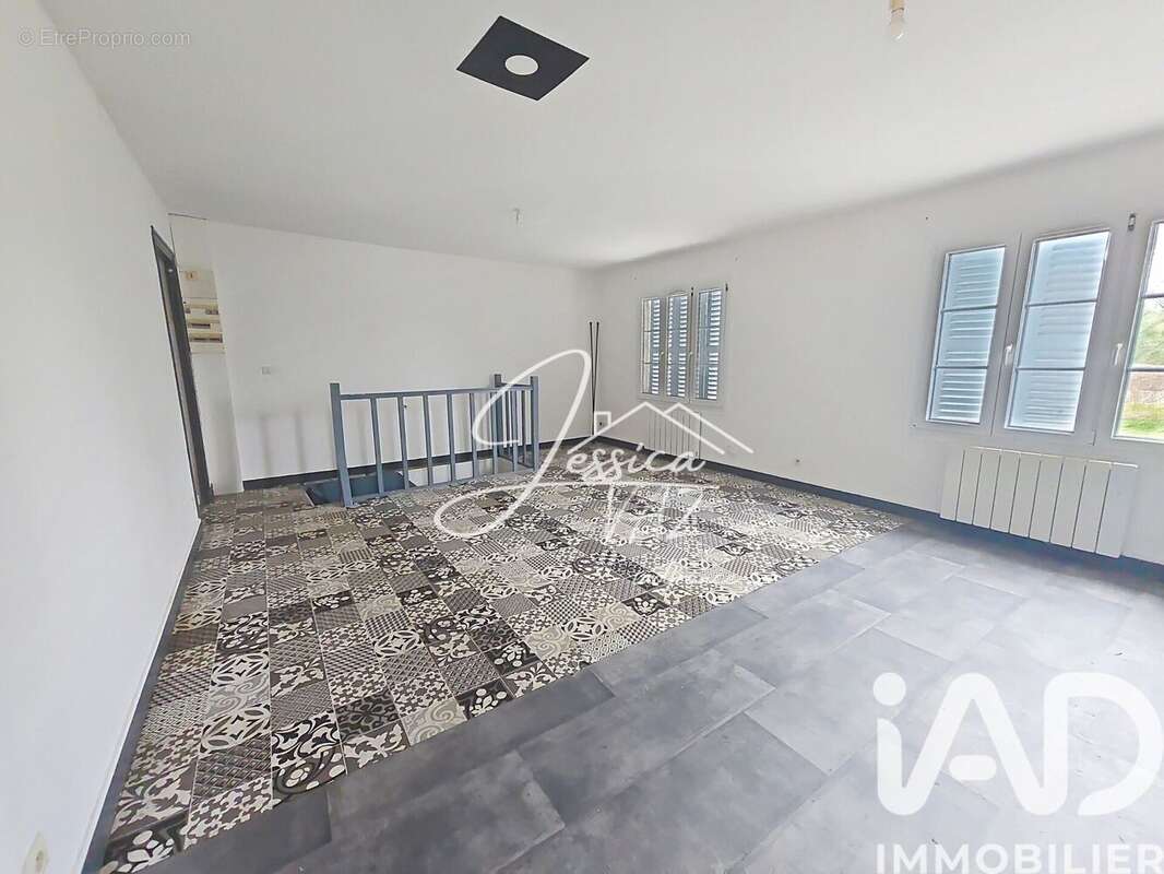 Photo 9 - Appartement à CREPY-EN-VALOIS