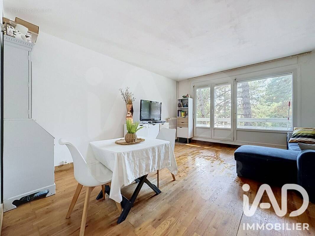 Photo 1 - Appartement à LE PLESSIS-TREVISE