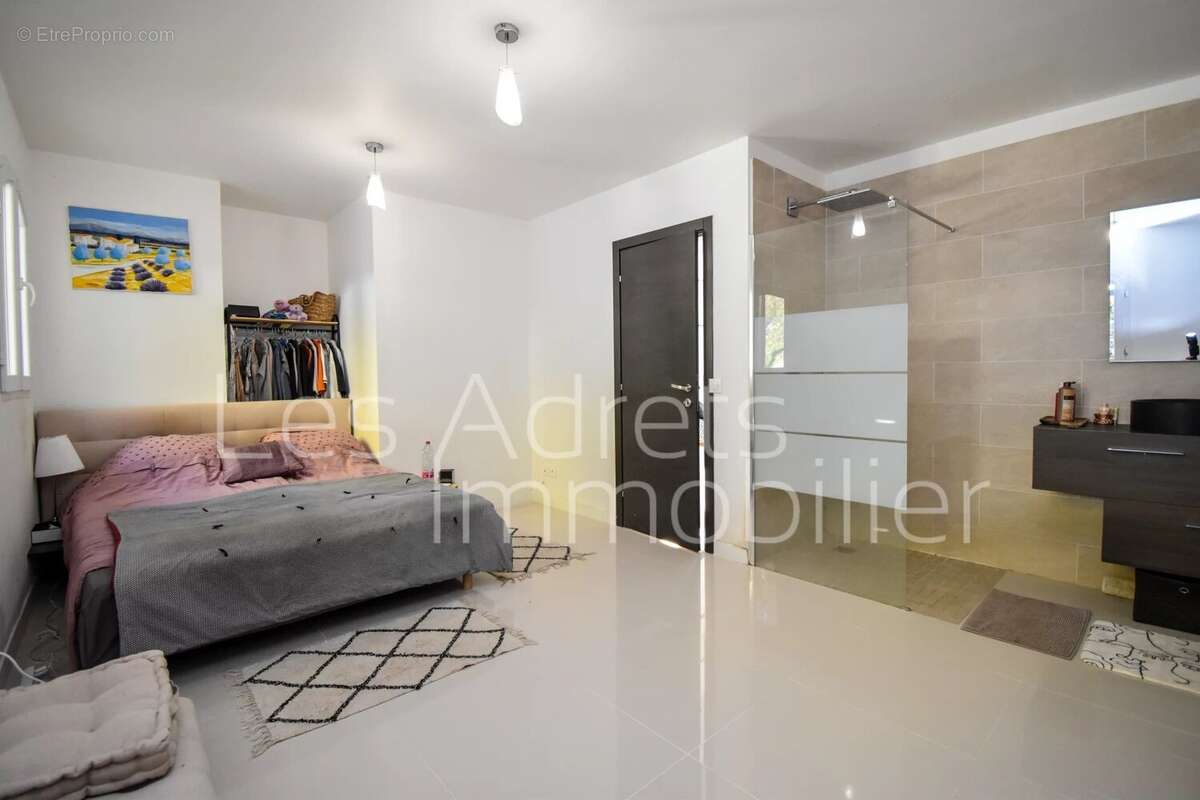 Maison à LES ADRETS-DE-L'ESTEREL