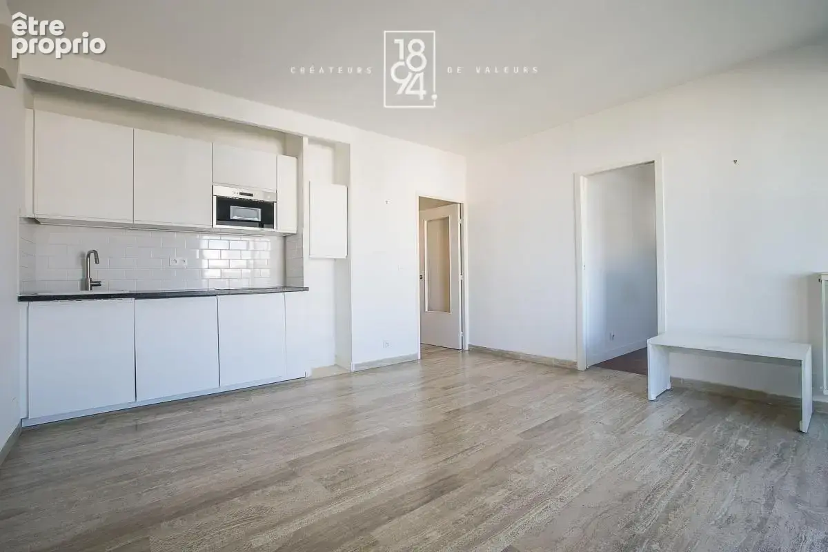 Appartement T2 à vendre Marseille 8e (13008)  Dernier étage  Terrasse  39 m²  Prado - photo 4