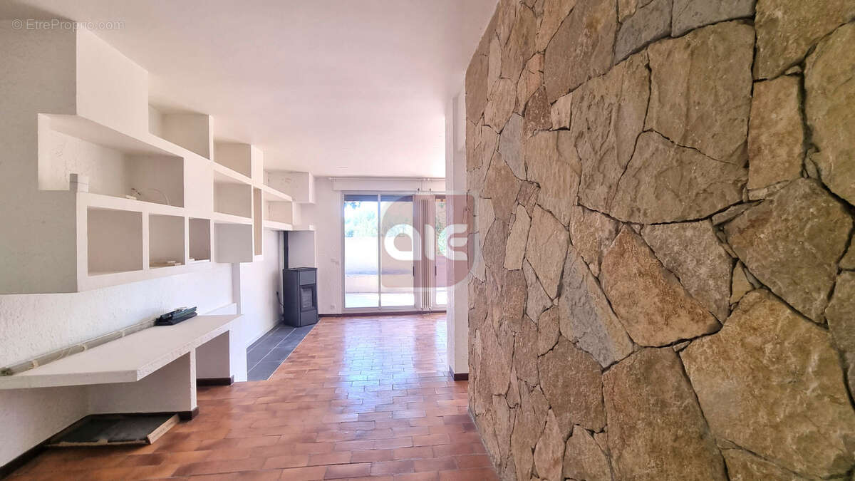Vente villa 8 pieces saint clement de riviere - photo 4