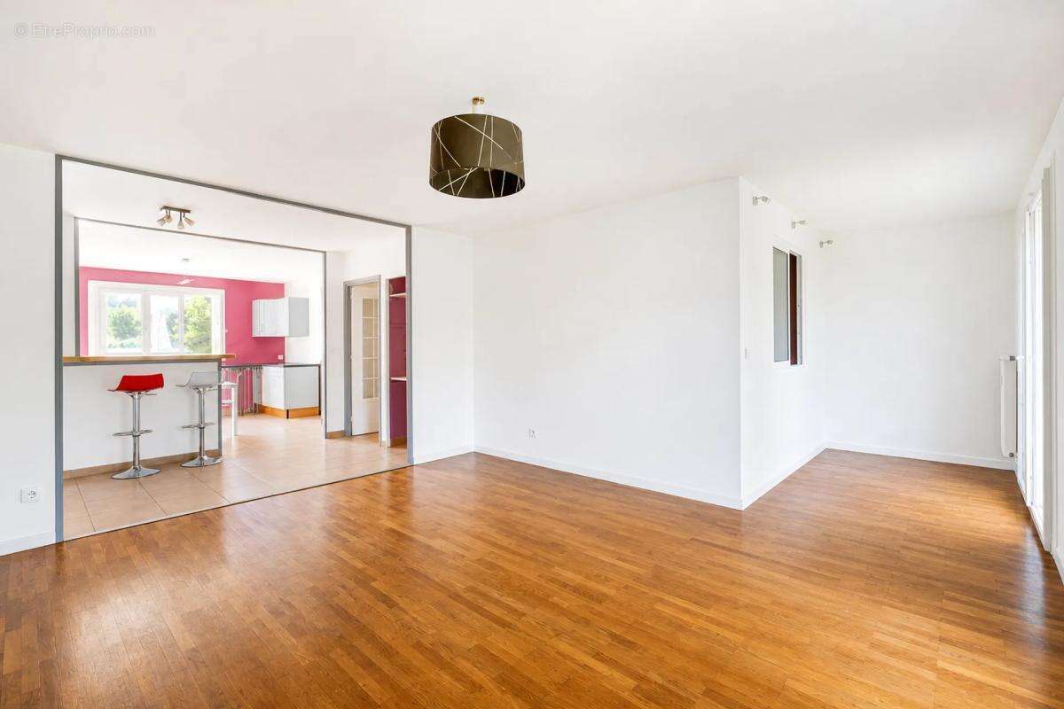 Appartement à FONTAINES-SUR-SAONE