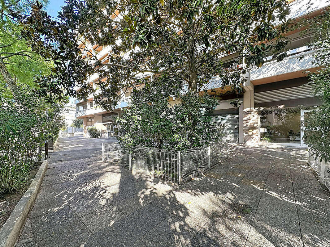 Appartement à MARSEILLE-4E