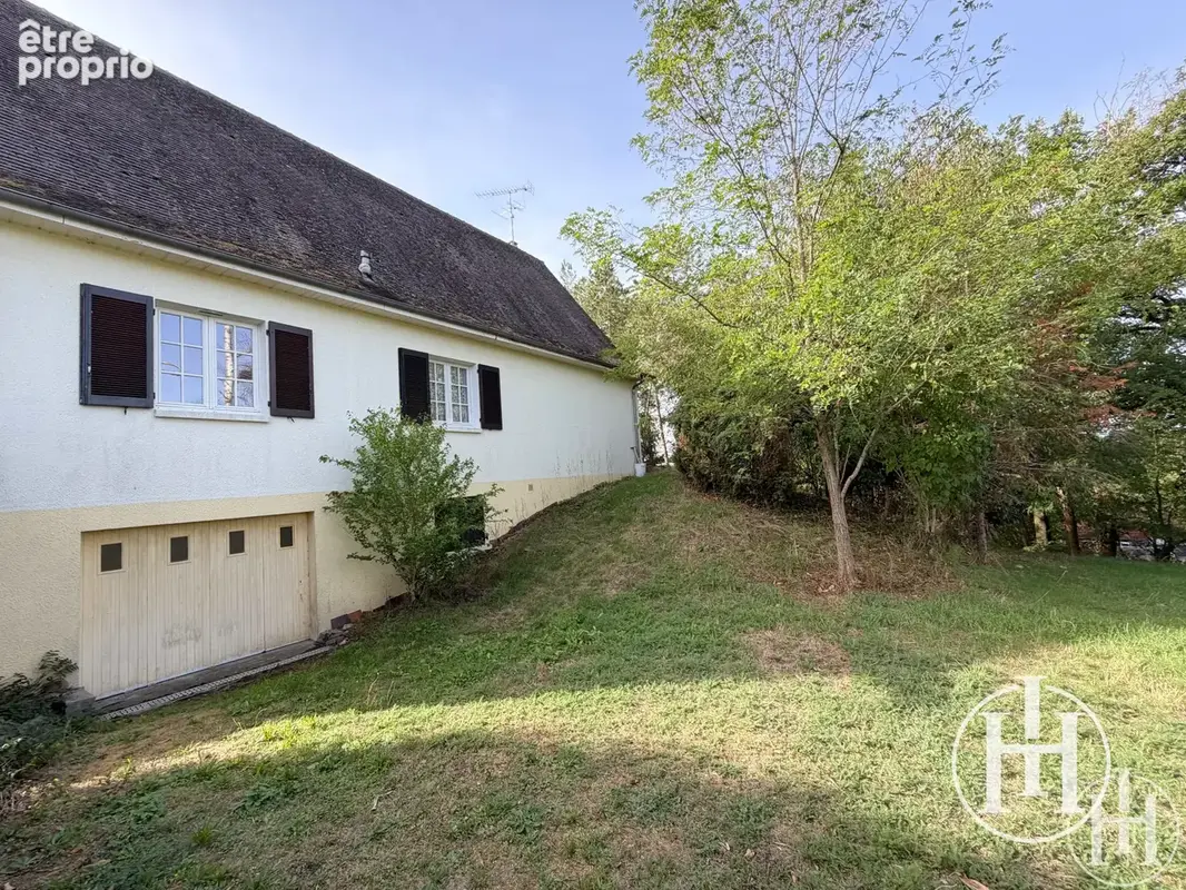 À saisir : deux pas de la forêt de tronçais   maison familiale avec sous-sol sur plus de 3 000 m2 de terrain ! - photo 12