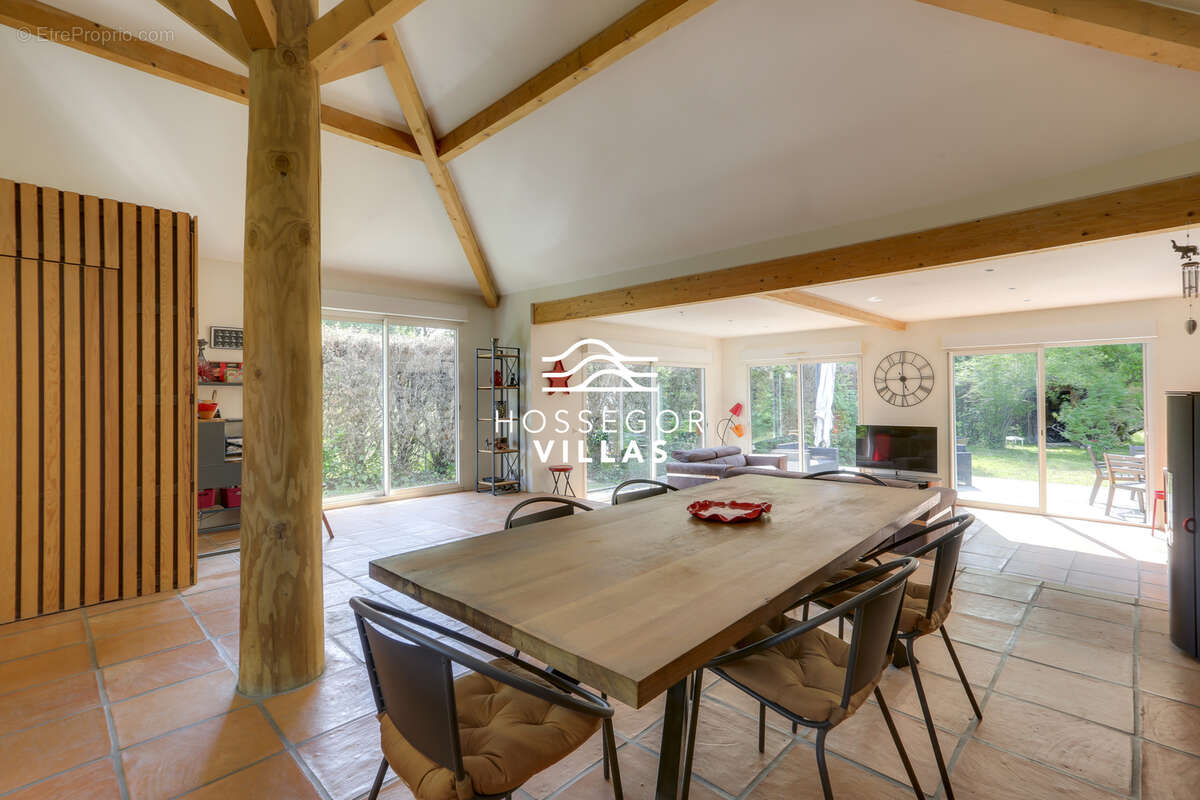 Maison à SAUBION