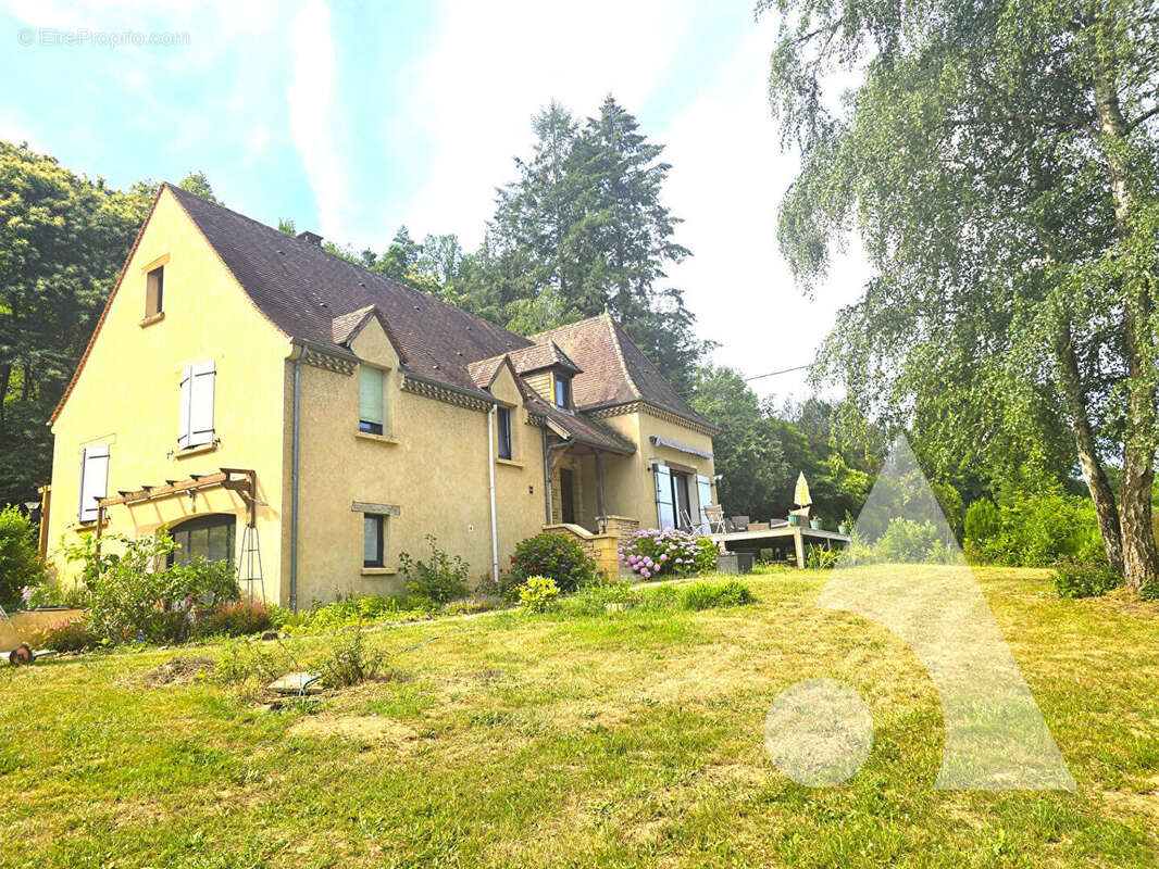 Propriété à fort potentiel  au coeur du PérIgord Noir - photo 2