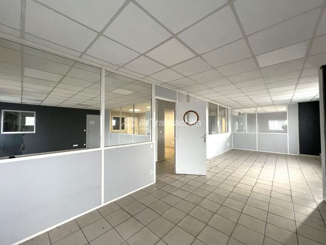 855 m² à Caen  - photo 78