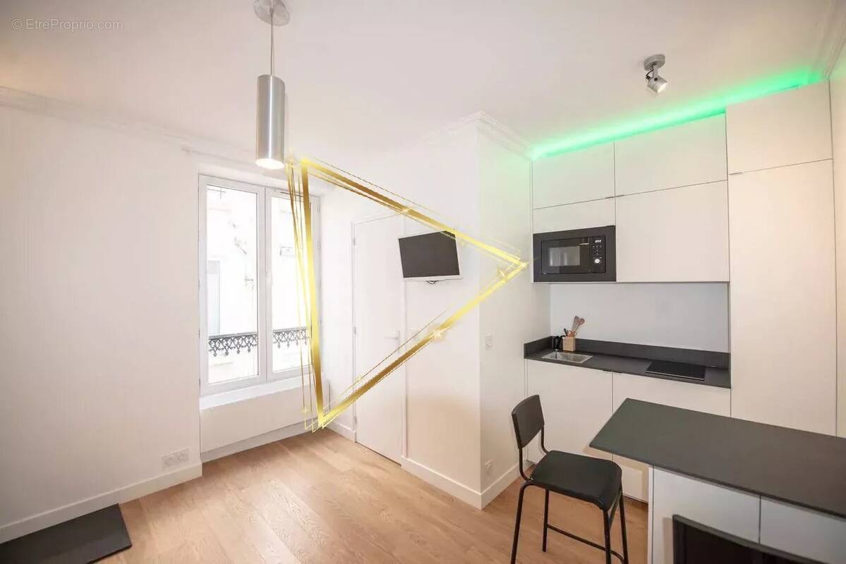 Appartement à PARIS-18E