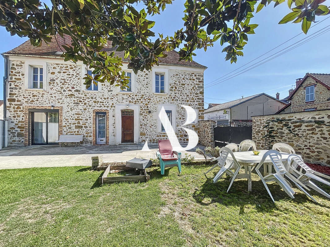 Maison à NANGIS