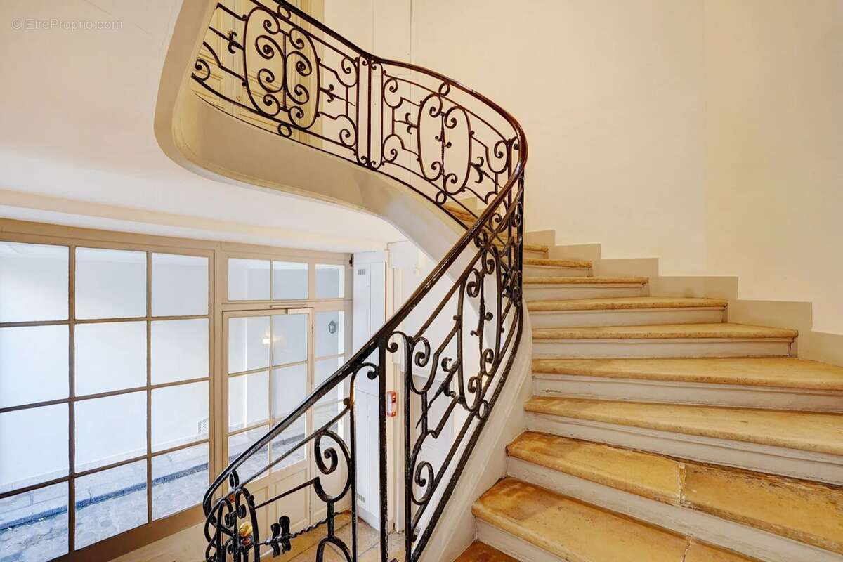 Appartement à PARIS-3E