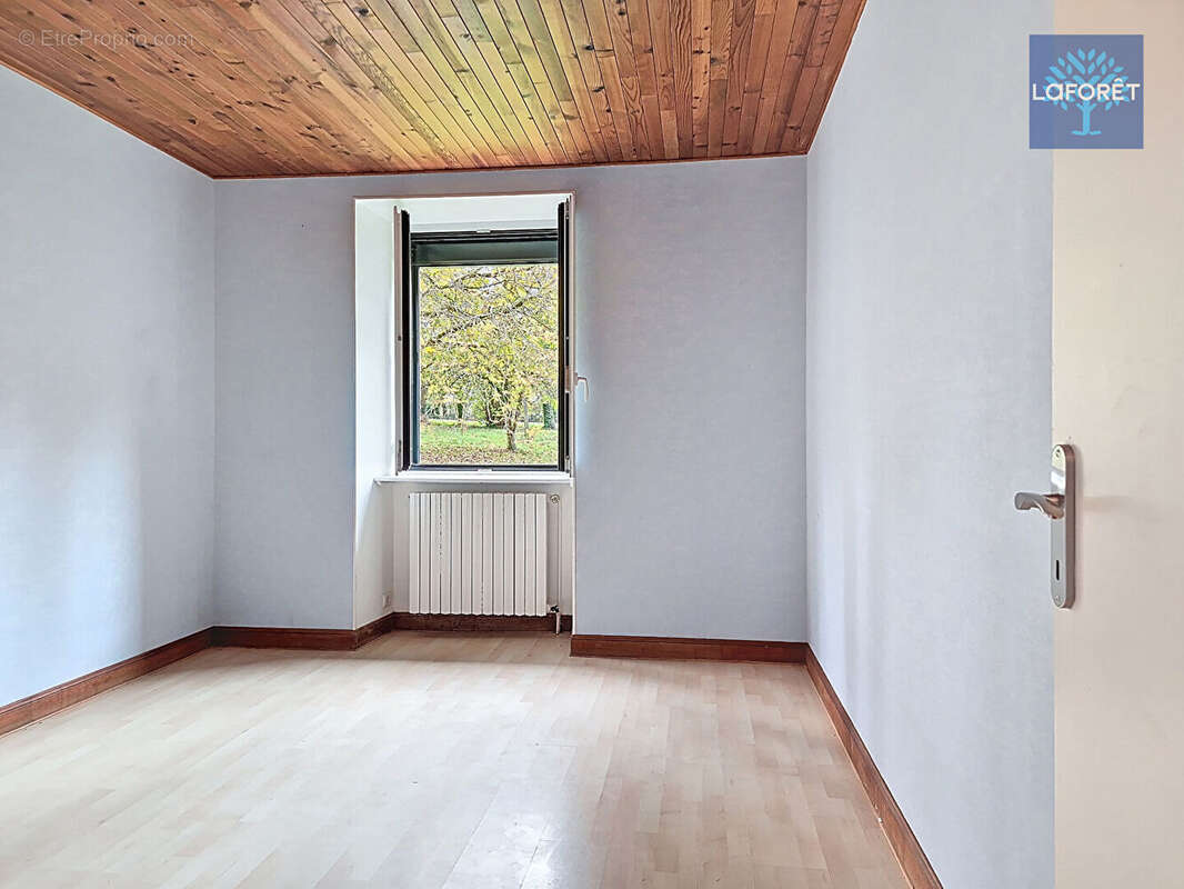 Maison à SAINT-ERBLON