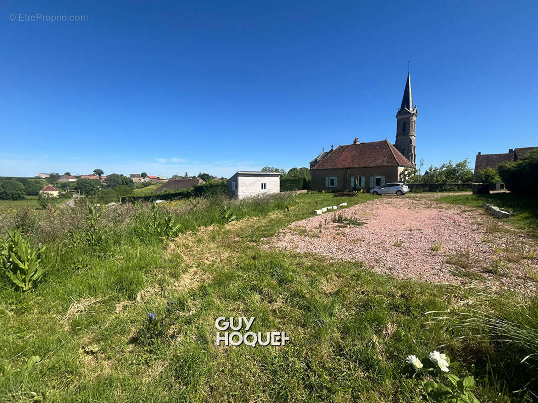 Terrain à OUDRY