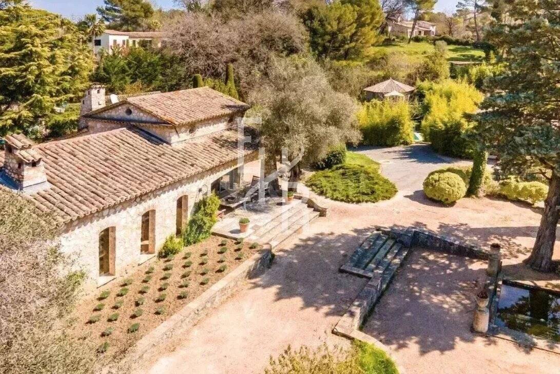 Maison à MOUGINS