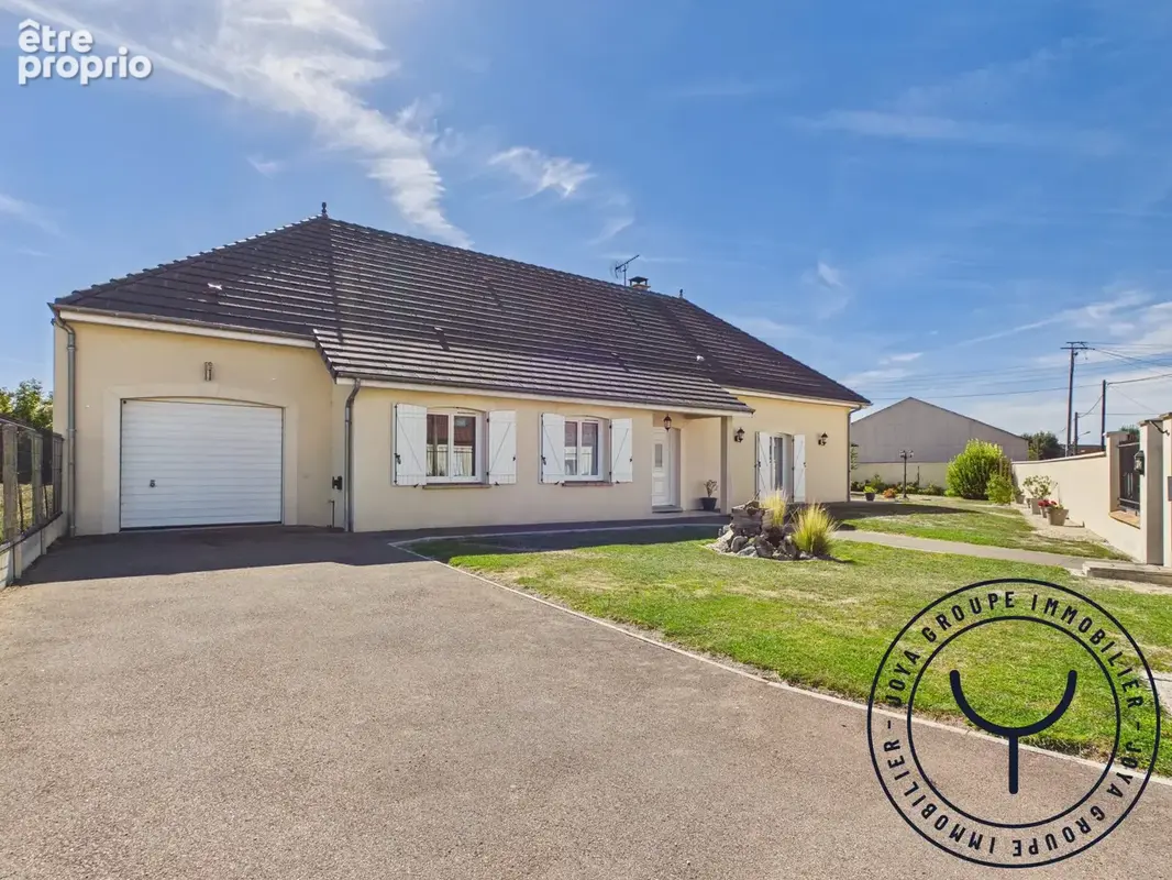 Maison à MAIZIERES-LA-GRANDE-PAROISSE