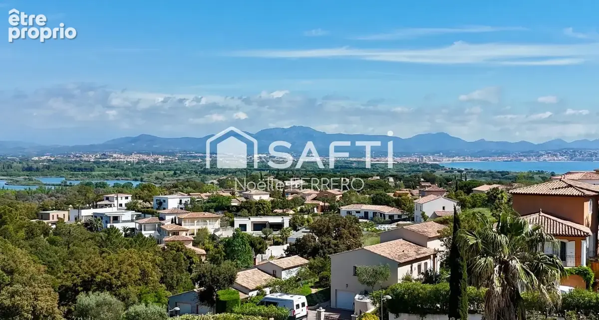 Photo 1 - Terrain à FREJUS
