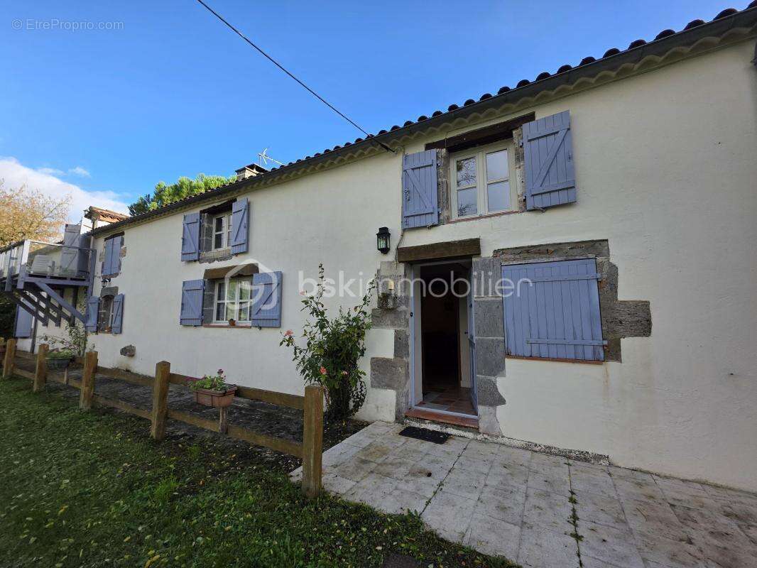 Maison à BARBASTE