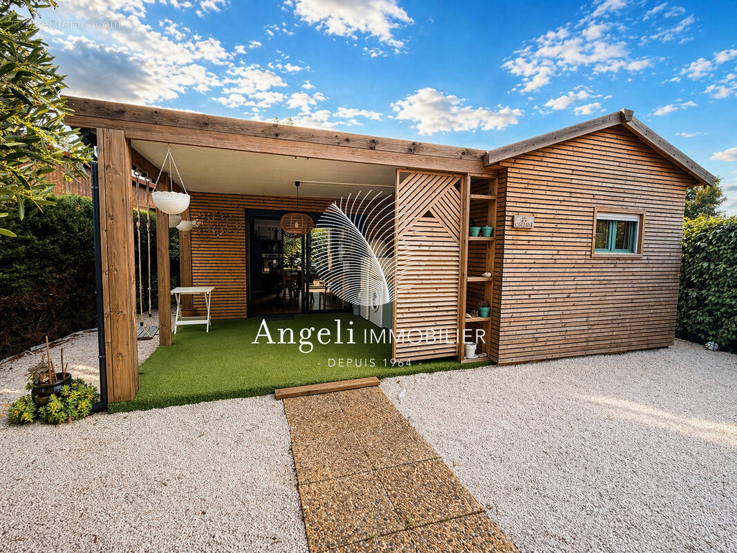 Maison à ROQUEBRUNE-SUR-ARGENS