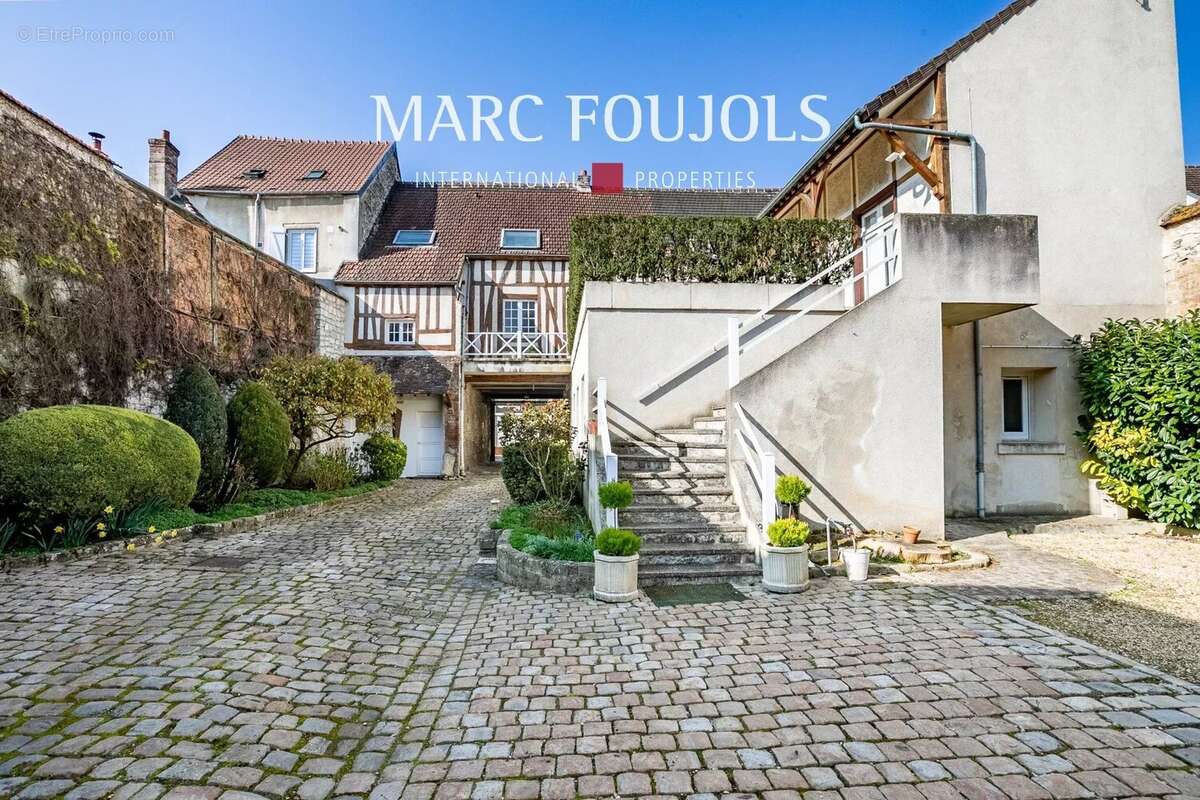 Appartement à COMPIEGNE