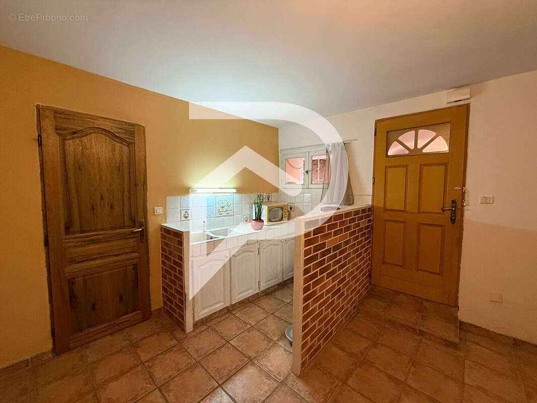 Maison à GINASSERVIS