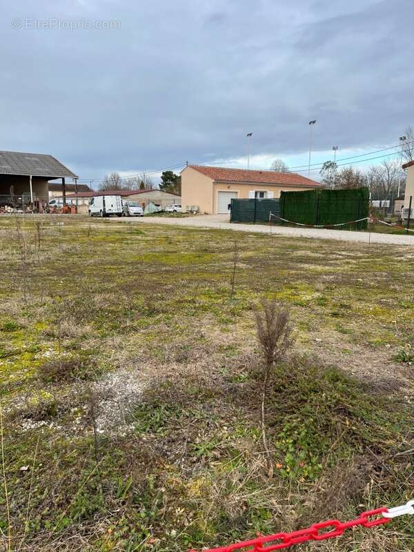 Terrain à VIELMUR-SUR-AGOUT