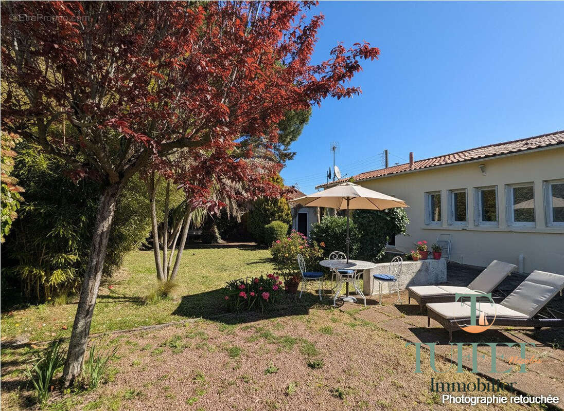 Maison à BOURCEFRANC-LE-CHAPUS