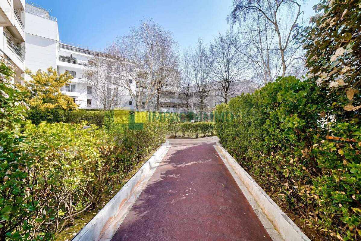 Appartement à LEVALLOIS-PERRET
