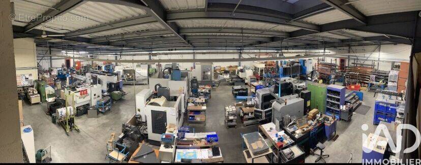Photo 1 - Commerce à JOUE-LES-TOURS