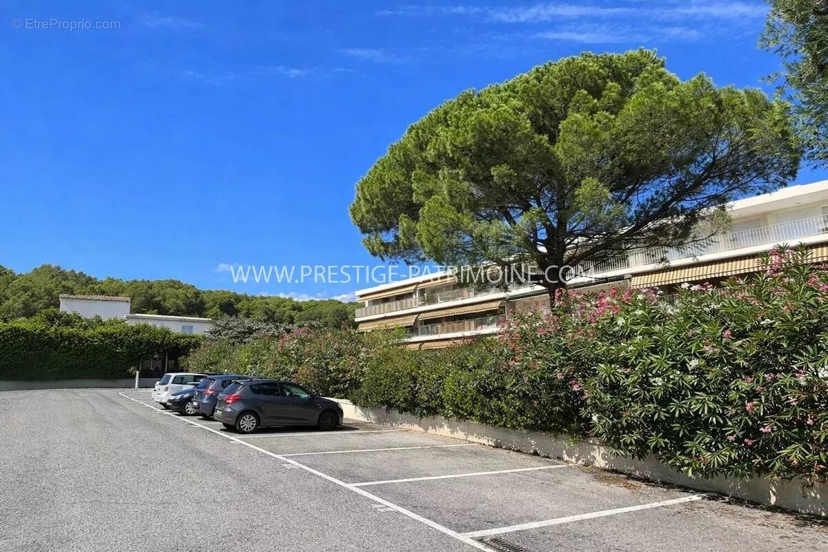 Appartement à LE CANNET