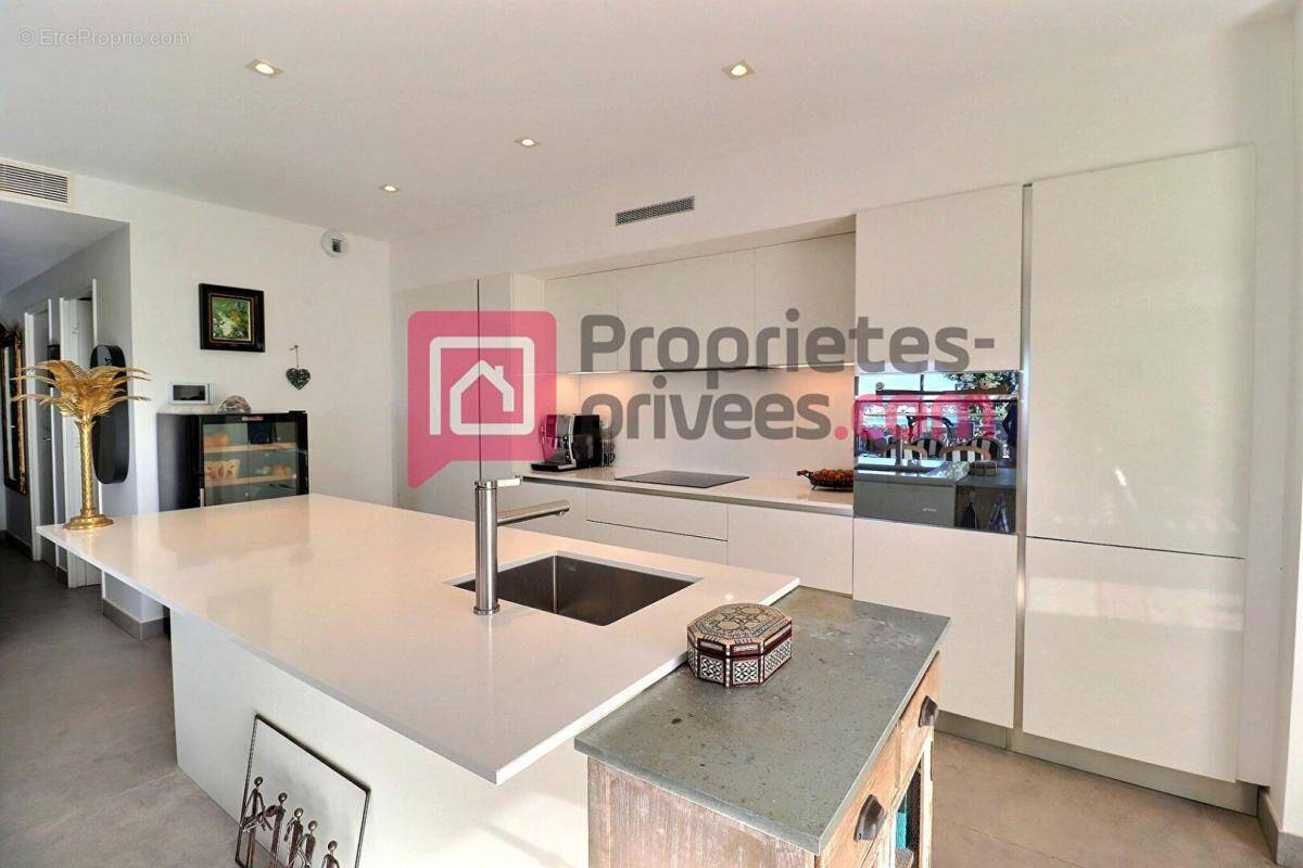 Appartement à SANARY-SUR-MER