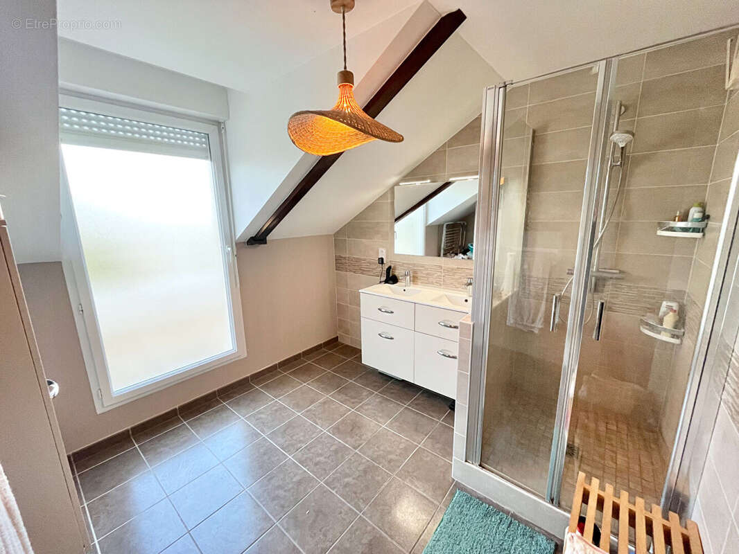 Appartement à SAINT-CYR-SUR-LOIRE