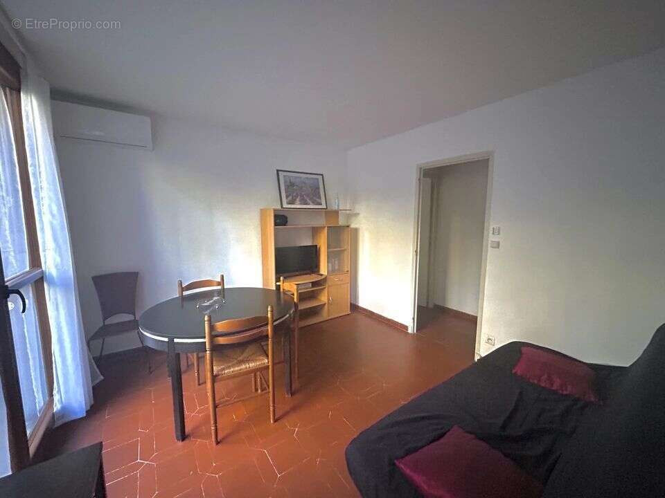 Appartement à GREOUX-LES-BAINS