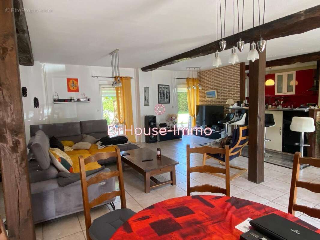 Maison à SAINT-PIERRE-DE-VARENGEVILLE