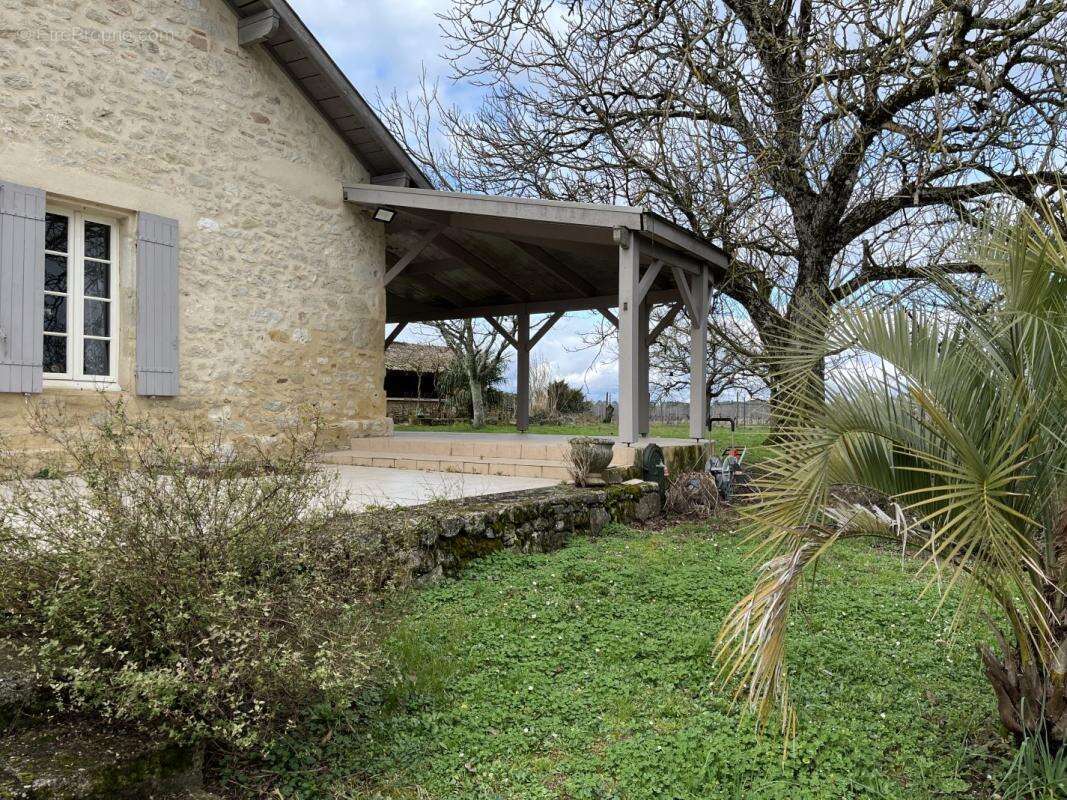 Maison à LANDERROUAT