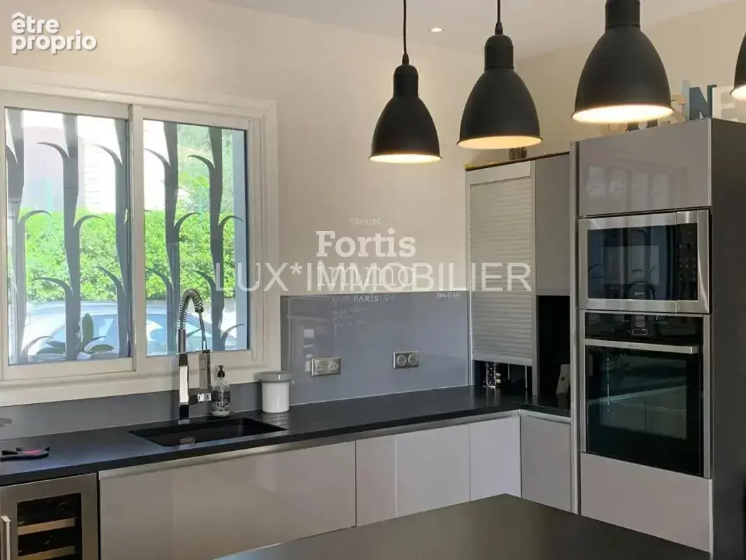 Beaucaire / villa contemporaine de 250m² - - photo 6