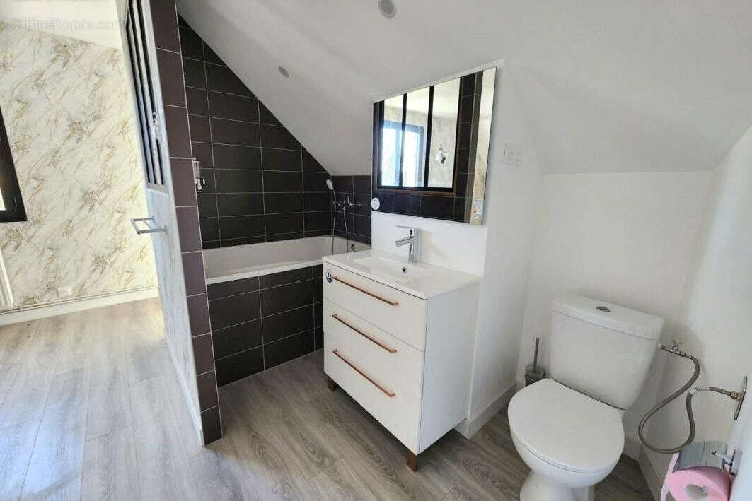 Maison à MONDION