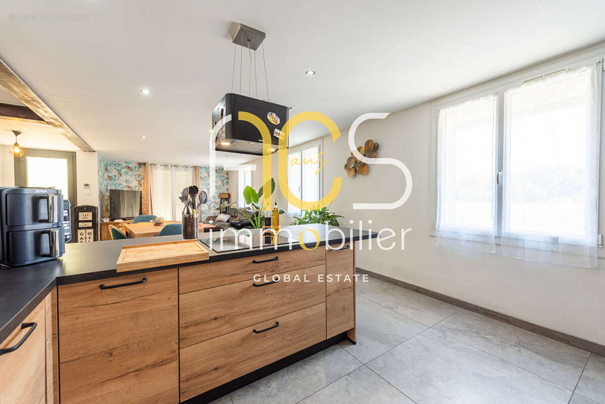 Maison Chateauneuf Les Martigues 5 pièce(s) 170 m2 + dépendances + piscine - photo 22