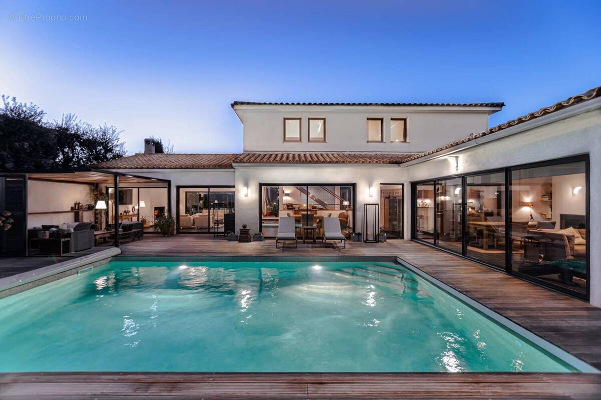 Maison à LES ADRETS-DE-L'ESTEREL