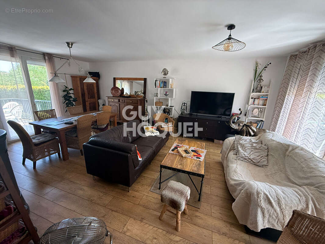 Maison située à Veneux Les SablonS 5 pièce(s) 131 m2 avec 4 chambres dans un quartier calme et à proximité de la gare SNCF - photo 7
