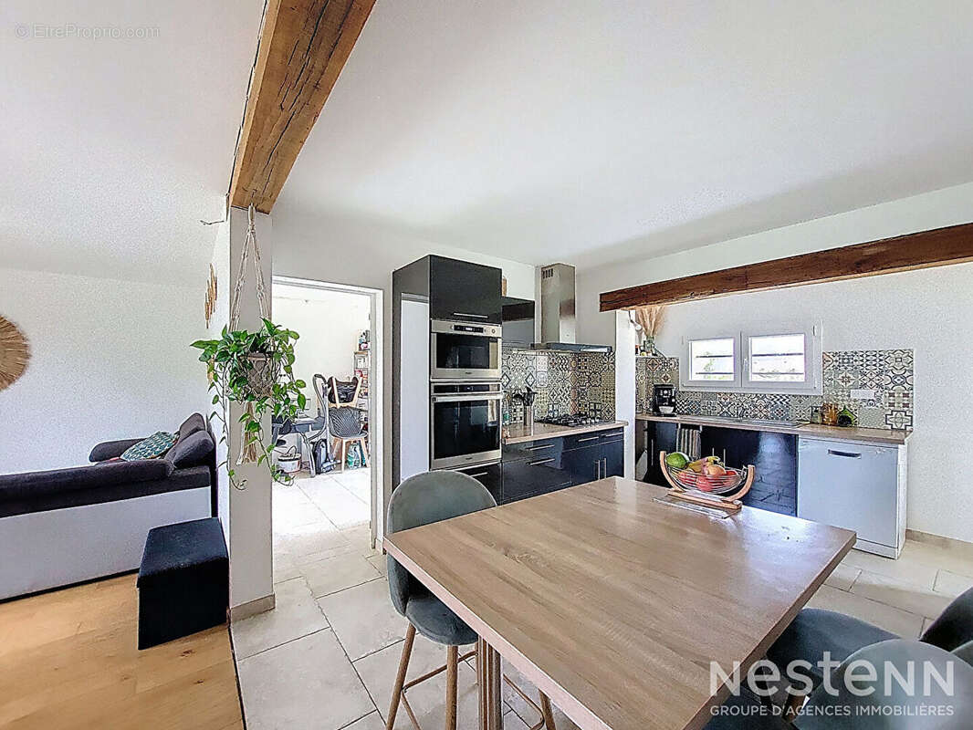 Maison à SAINTE-MAURE-DE-PEYRIAC