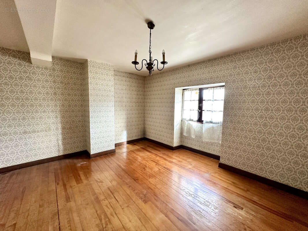 Maison à AUTEVIELLE-SAINT-MARTIN-BIDEREN