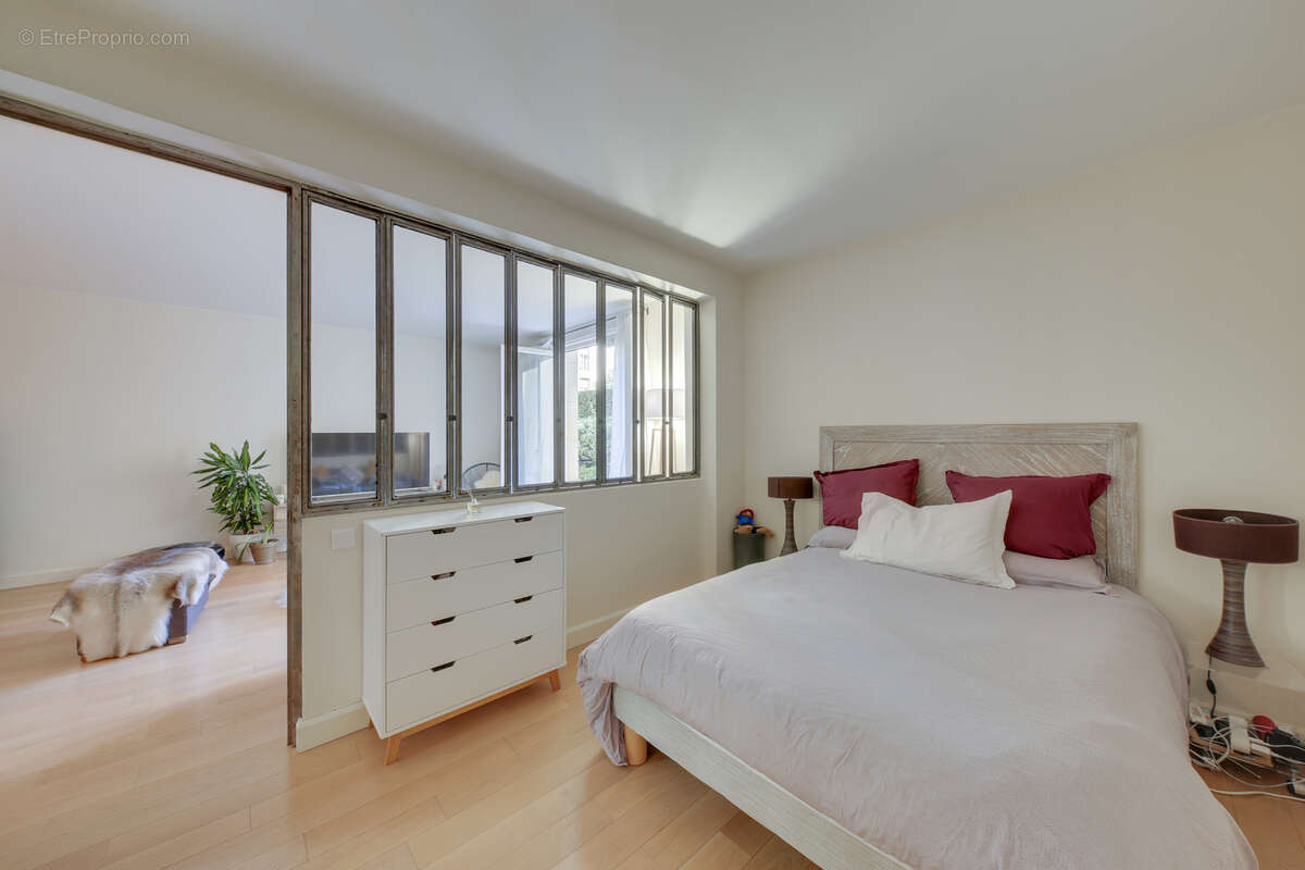 Appartement à PARIS-3E