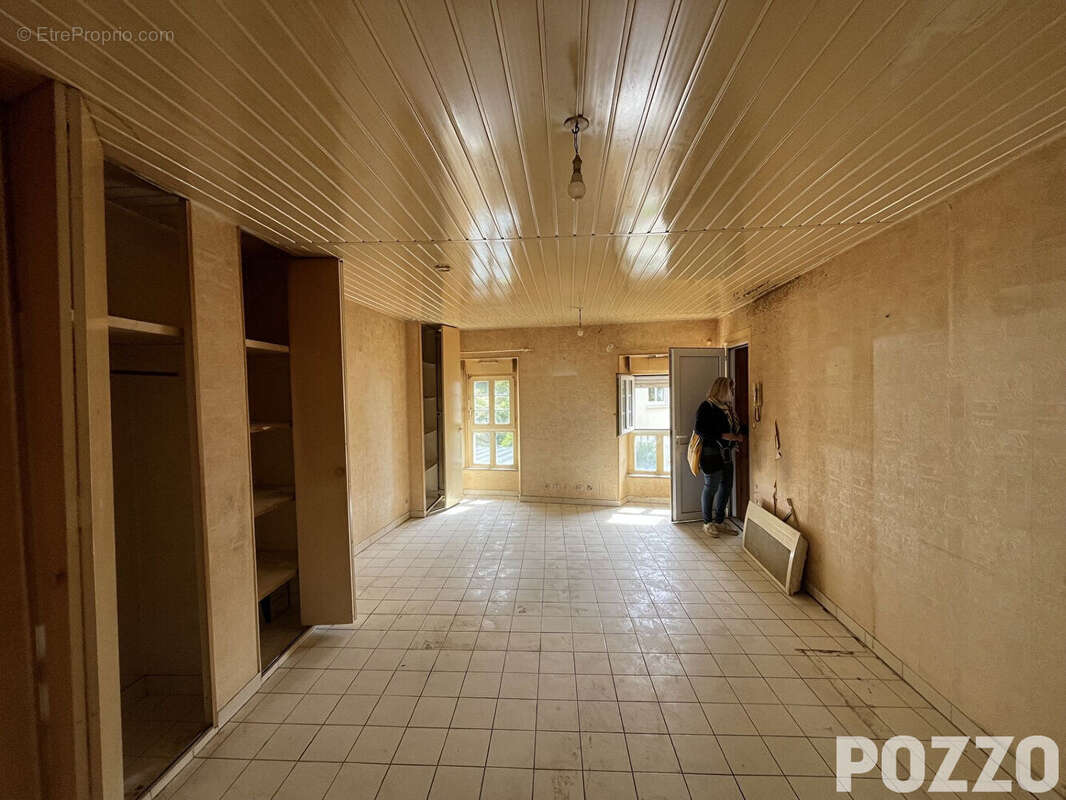 proche centre ville de Saint-Lô ensemble immobilier composé de 3 logements - photo 6
