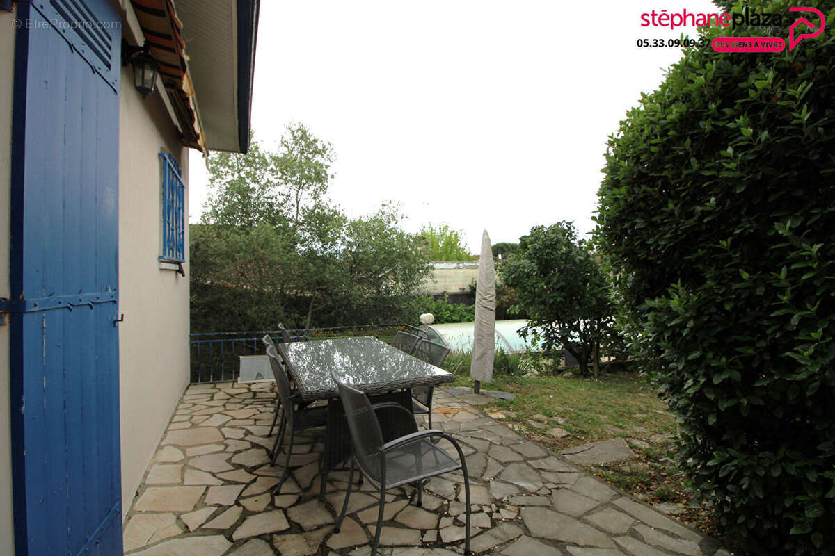 Maison à VILLENAVE-D&#039;ORNON