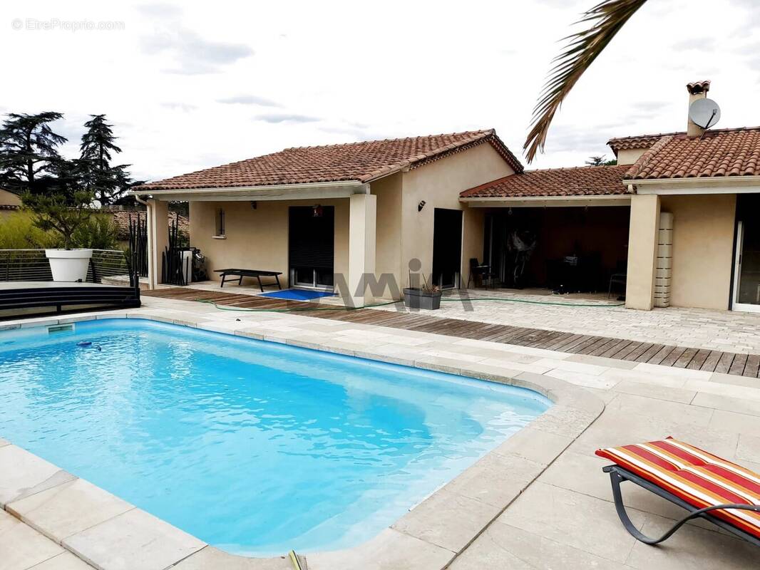 Maison à RIBAUTE-LES-TAVERNES