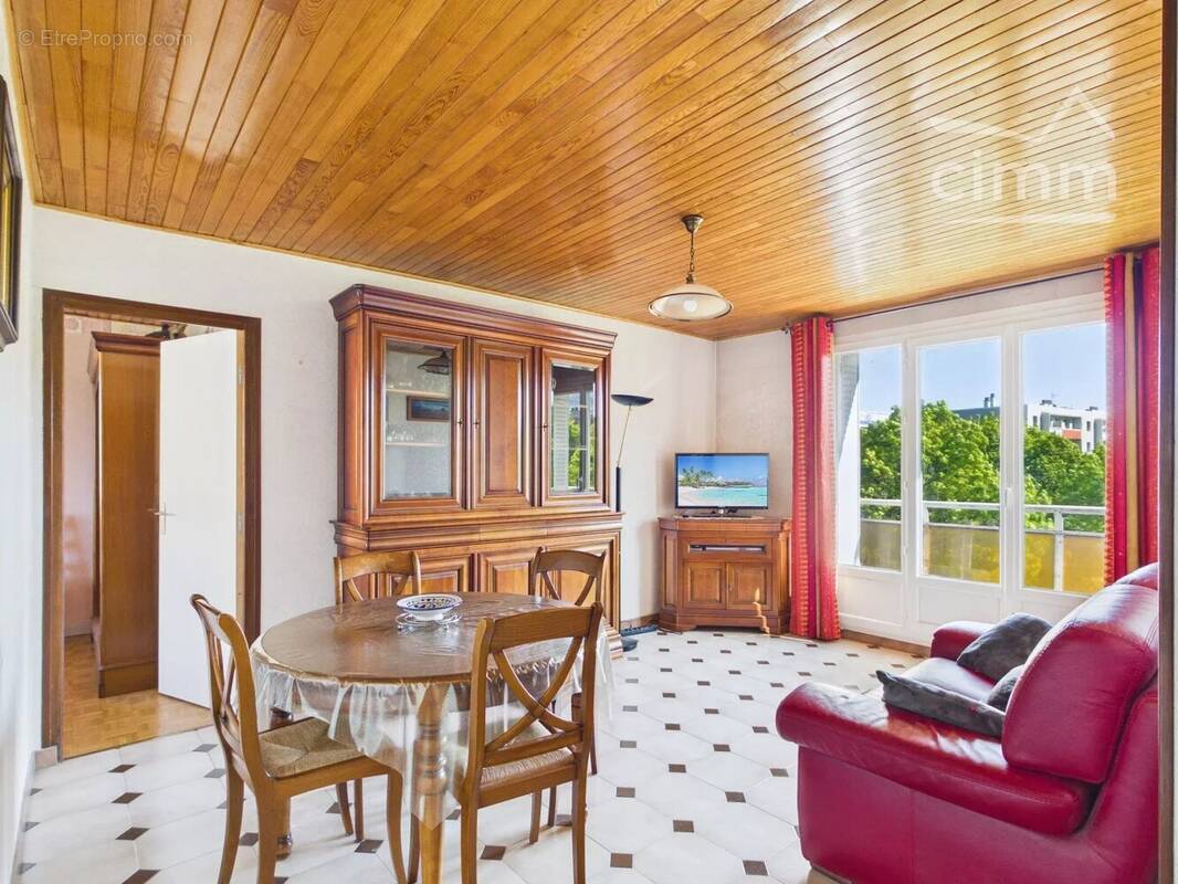 Appartement à FONTAINE