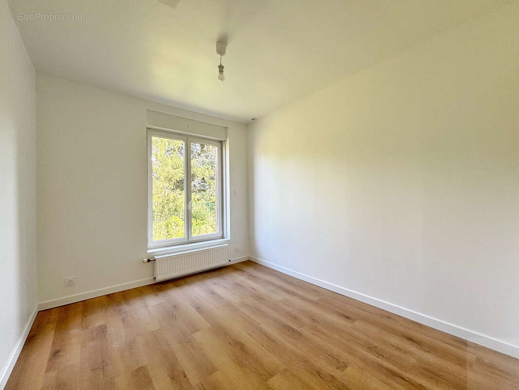 Pavillon individuel de plain pied - 123 m2 - 4 chambres - photo 8