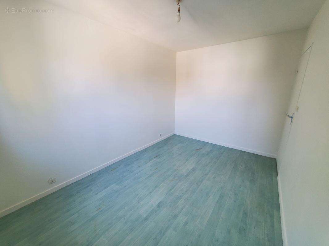 Beau T4 avec parking, cave et balcon - photo 13