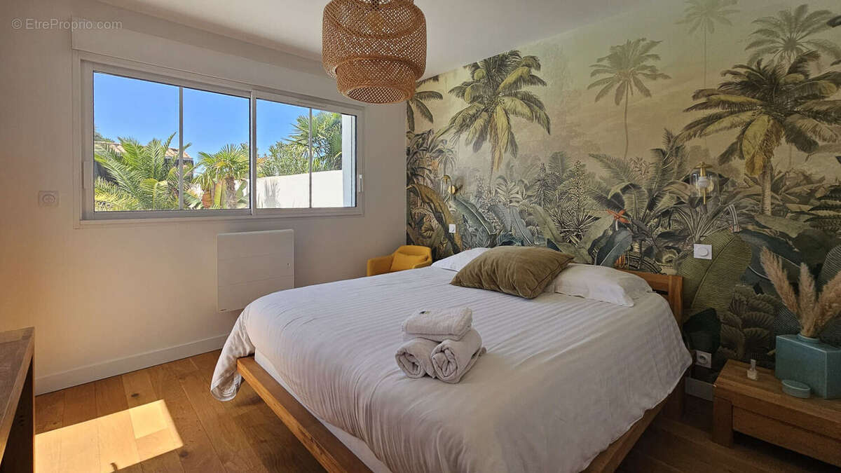 Maison à SAINTE-SOULLE